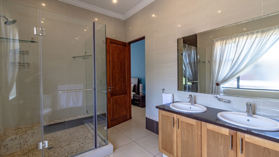 7 Bedroom Property for Sale in Oranjeville Free State